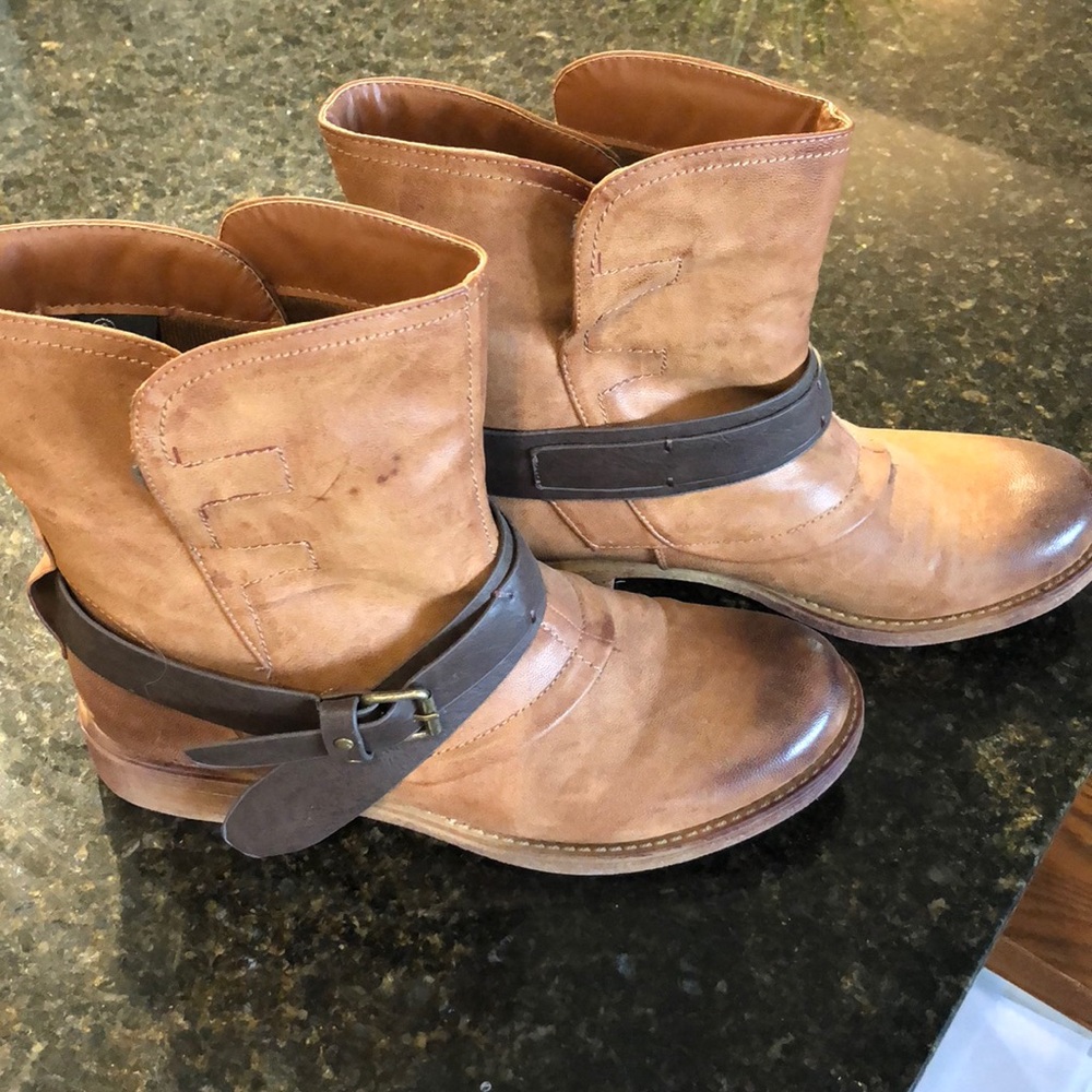 Bucco Boots